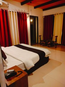 air-conditioned deluxe rooms