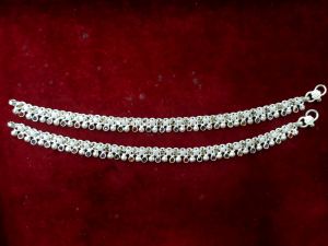 Stylish Silver Payal with Hanging Disc