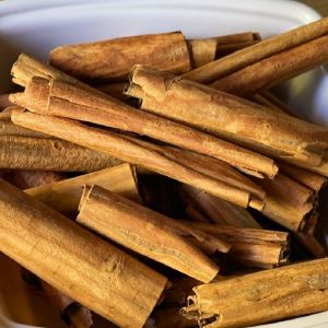 C4 Cinnamon Sticks