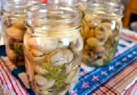 button mushroom pickles