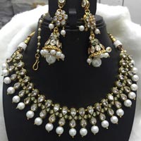 Kundan Necklace Set