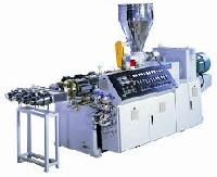 Plastics Extruder Machine