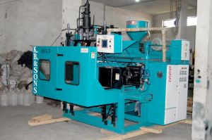 plastic blow molding machines