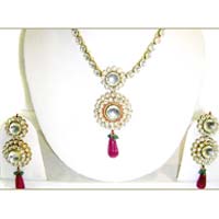 Lightweight Kundan Necklace Set