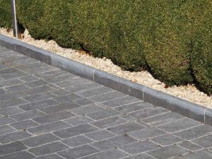 Stone Bullnose Edgings