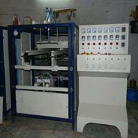 Automatic Vacuum Forming Machine