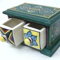 WOODEN PAINTING DRAWERS