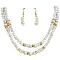 Pearl Necklace Set