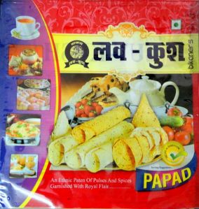 MOONG,MOTH,CHANA PAPAD,HEENG,TEJ MASALA,MEDIUM,LIGHT SPICES PAPAD