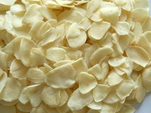 dried garlic flake
