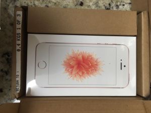 NIB Apple iPhone SE 64gb Rose Gold