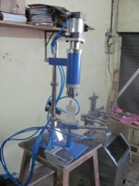 Pneumatic Perfume Crimping Machine