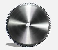 tungsten carbide tipped circular saw