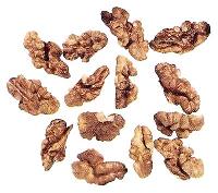 Light Amber Quarter Organic Walnut Kernels