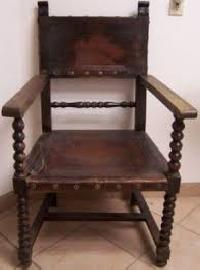 colonial furniture