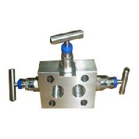 three valve manifold