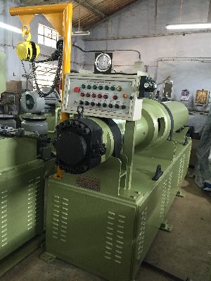 Extruder machine for welding electrode