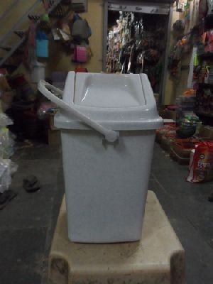 Plastic Dustbins