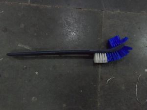 toilet cleaning brushes