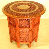 Wooden Round Table (01)