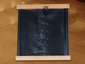 Small Buttons Dressing Frame