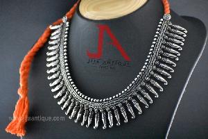 NVN-003 Vin Necklace