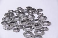 serrated washers