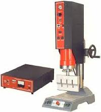 ultrasonic plastic welding system