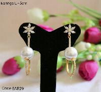 fashion earrings