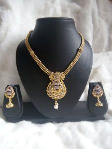 Gold Plated Sleek Necklace Set