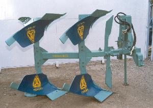 hydraulic reversible ploughs