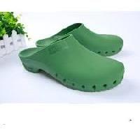 medical clogs