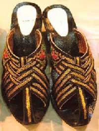 Chamba Dyed Chappals