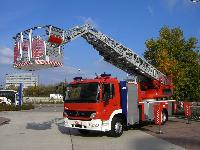 hydraulic aerial ladder