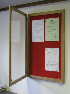 Notice board (lockable)