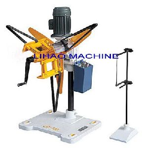 Small automatic motorised uncoiler machine