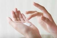 Hand moisturizer