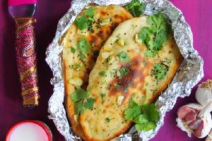 Frozen Tandoori Garlic coriander Teardrop Naan