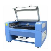 laser sawing machine