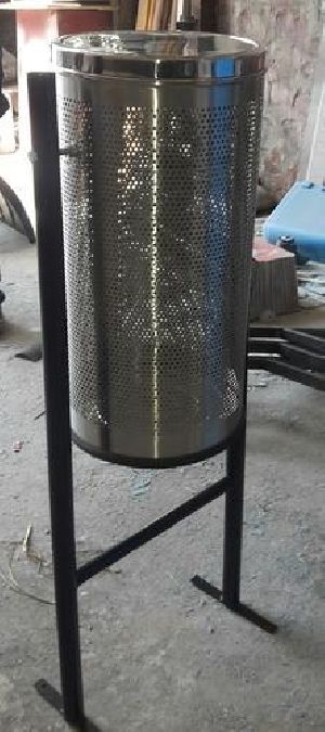SS Dustbin with Stand