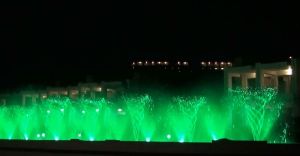 self-rotating fountain heads