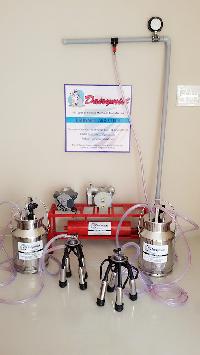 MILKING MACHINE ( MOTOR OPERATED DOUBLE CAN)