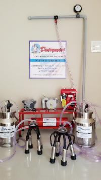 MILKING MACHINE (MOTOR WITH ENGINE DOUBLE CAN)