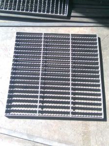 Serrated Flat Grating