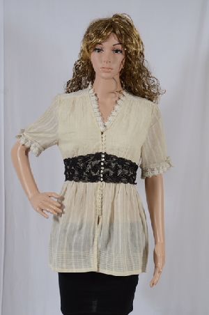 Ladies Cotton Gauze Tunic With Black Embroidered Lace Work On Belt