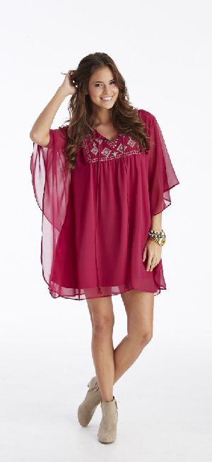 Ladies Rayon Georgette Kaftan With Contrast Computer Embroidery