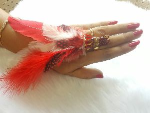 Peacock feather finger ring