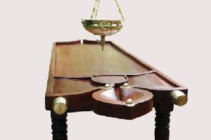 Wooden Dharapathi Droni With Sirodhara Vessel