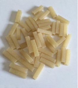 Wheat Flour Rectangular Fryums