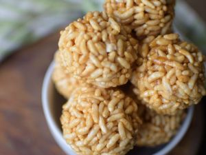 kurmura ladoo